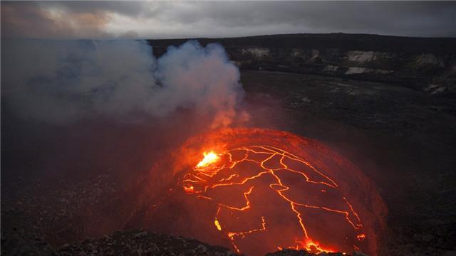 夏威夷火山大爆发!美国夏威夷州地震致基拉韦