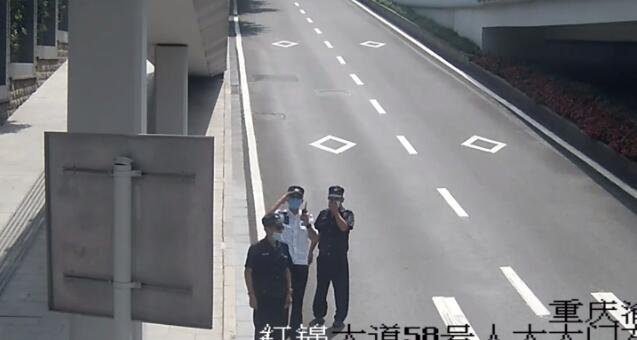 最后一班岗|最后一班岗 60岁老民警退休前含泪朝监控摄像头敬礼