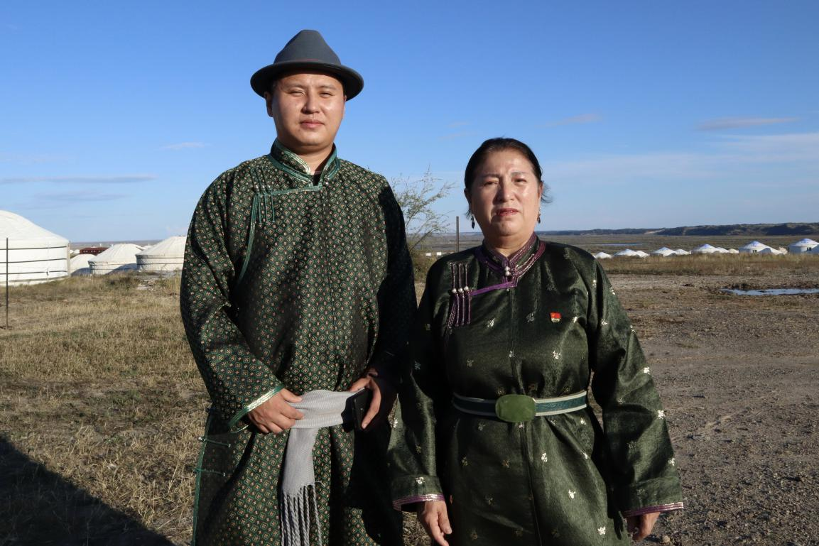 【石榴花开 籽籽同心】“国家的孩子”扎根草原六十年